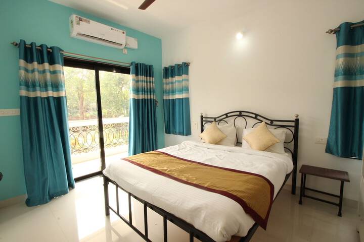 Room 3 of 22