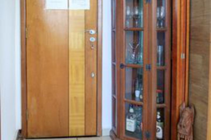 Room 12 of 27