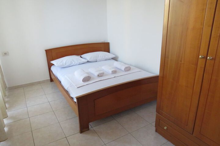 Room 5 of 45