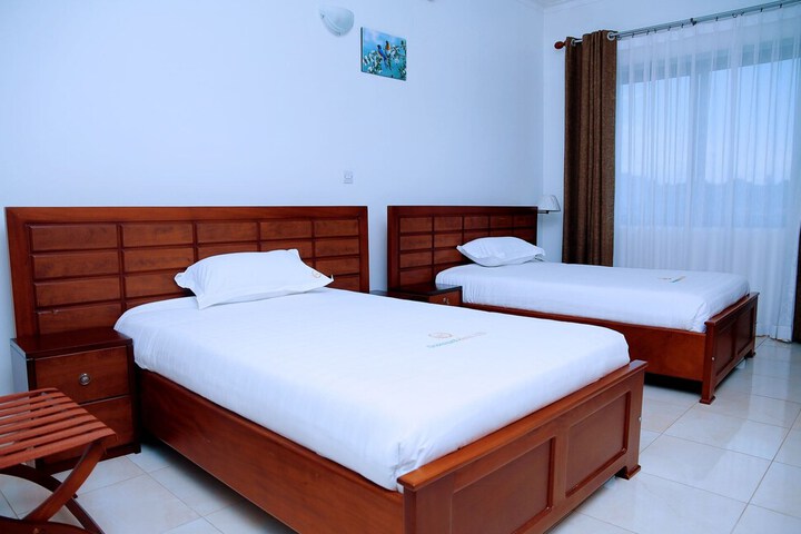 Room 15 of 26