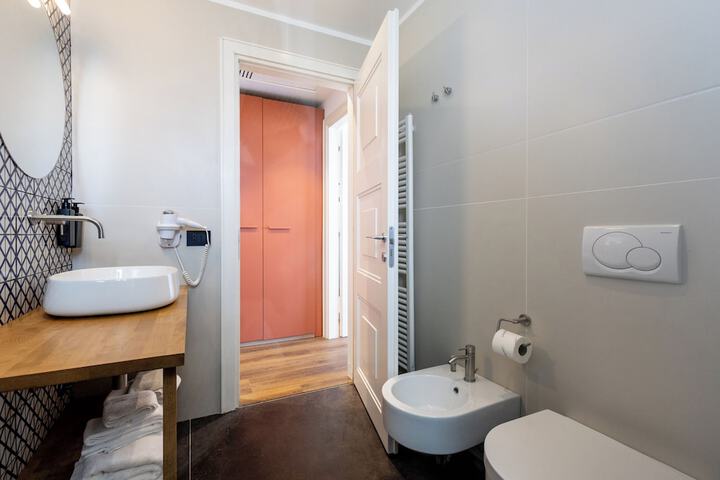 Room 36 of 125