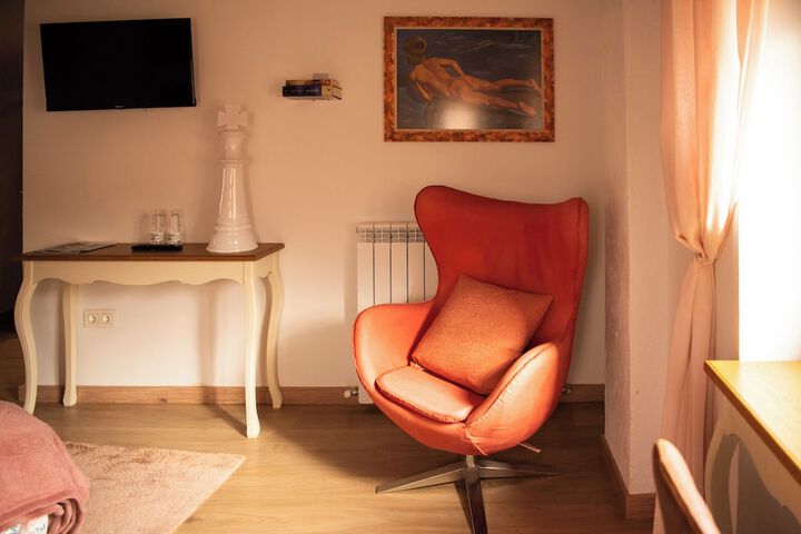 Room 4 of 70