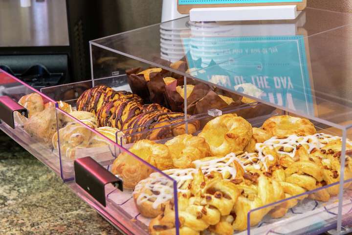 Breakfast/Coffee Service 34 of 45