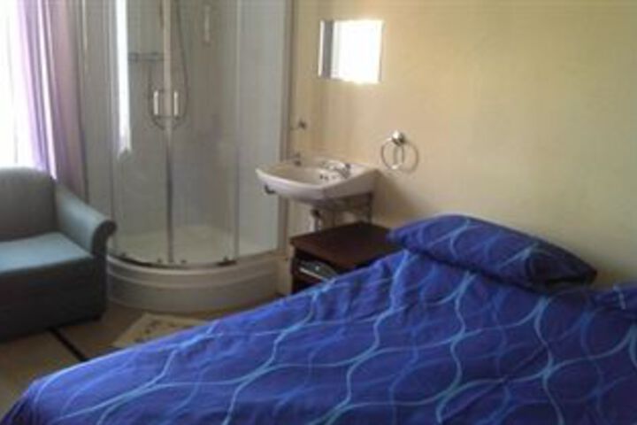 Room 3 of 8