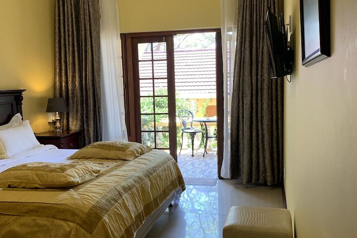 Room 72 of 143