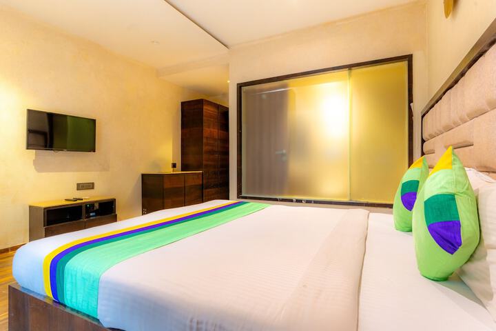 Room 25 of 52