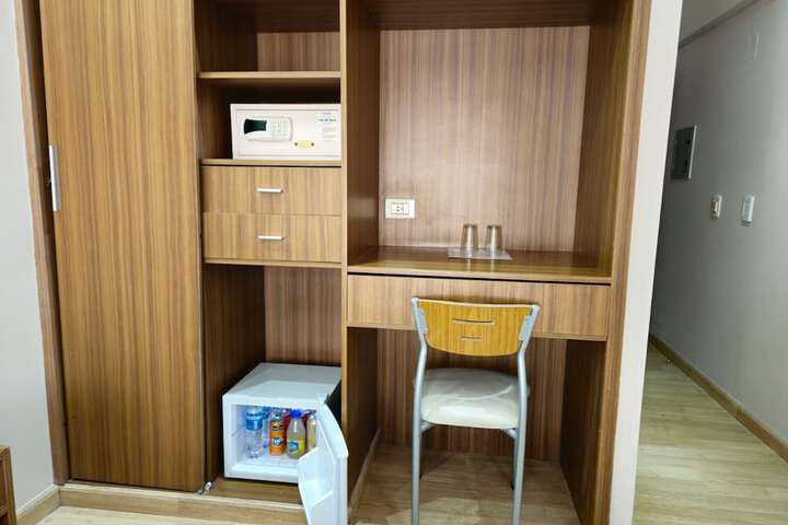 Room 15 of 63