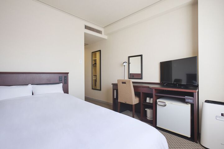 Room 13 of 46