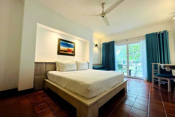 Room 8 of 46