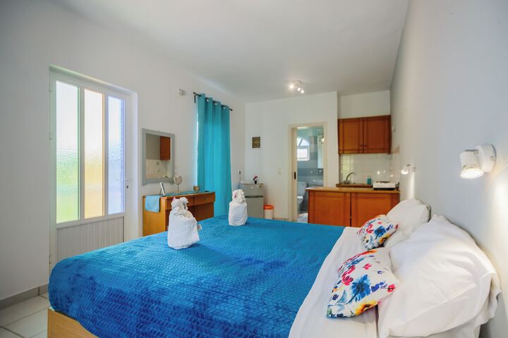 Room 2 of 40