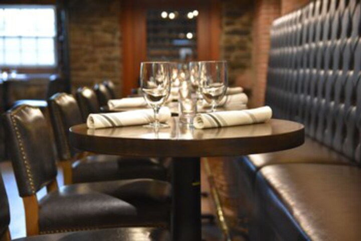 Dining 14 of 37