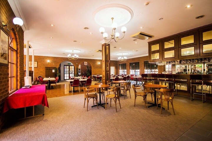 Dining Photos