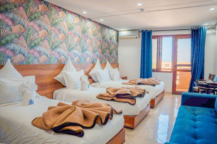 Room 14 of 20