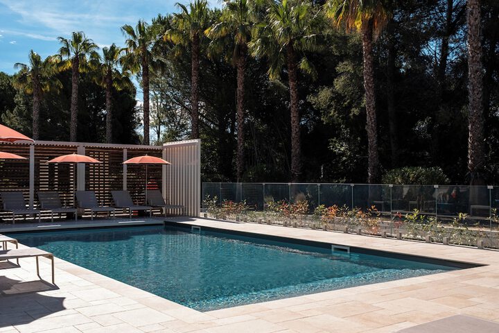 Pool 49 of 105