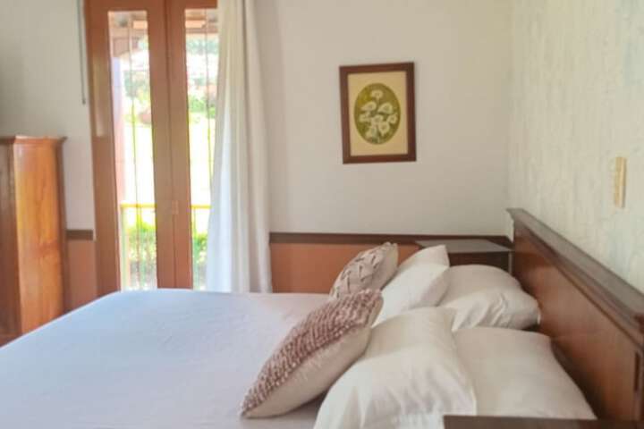 Room 2 of 89