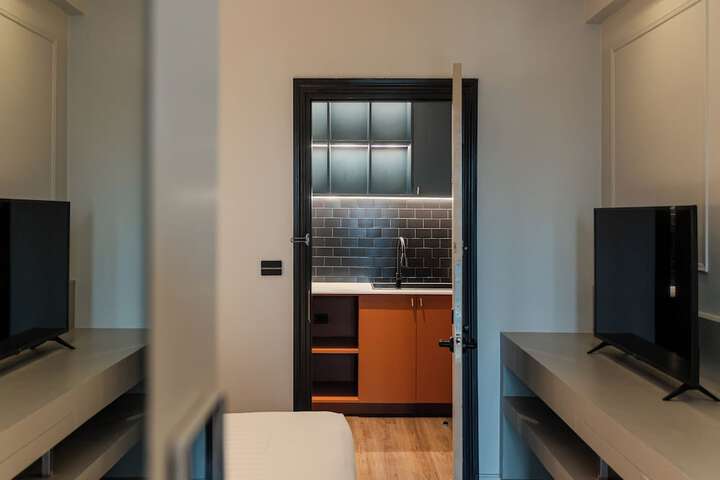 Room 32 of 113