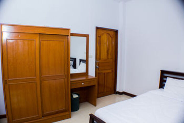 Room 22 of 28