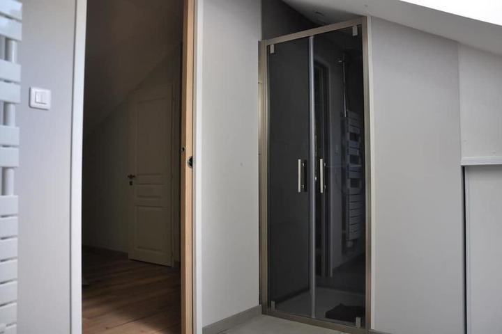 Room 12 of 35