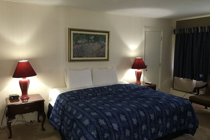 Room 25 of 81
