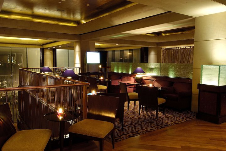 Lounge 56 of 81