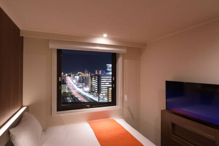 Room 9 of 78
