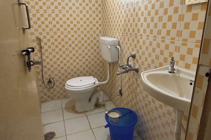 Room 42 of 55