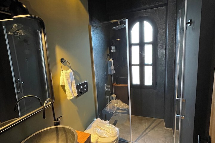 Room 60 of 75