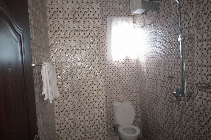 Room 7 of 10