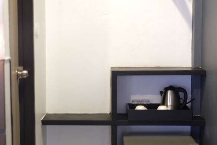 Room 8 of 33