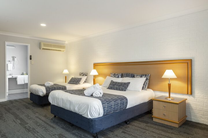 Room 5 of 85