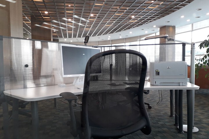 Business Center 21 of 24