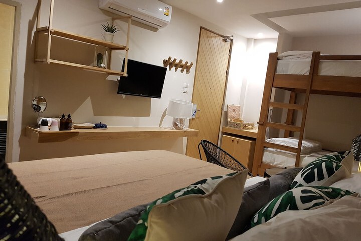 Room 17 of 159