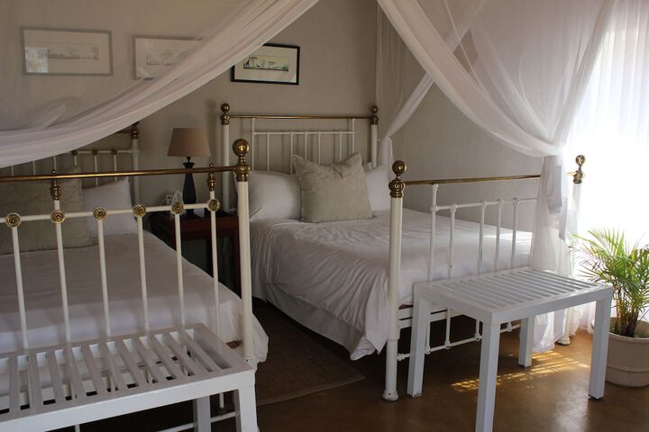 Room 4 of 62