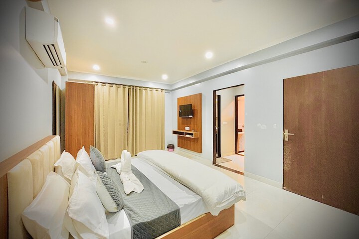 Room 4 of 29