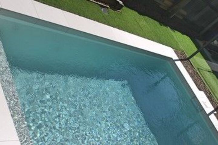 Pool 44 of 46