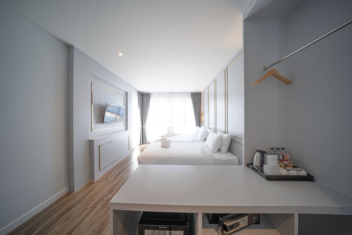 Room 3 of 41
