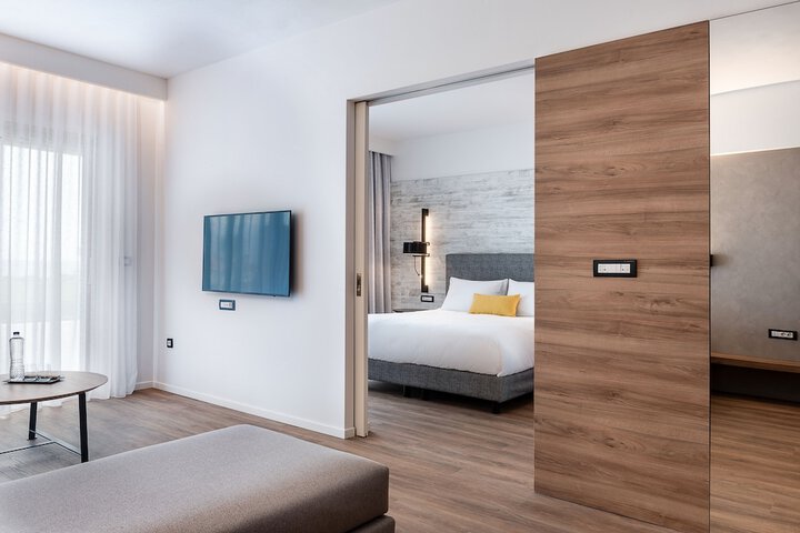 Room 29 of 189