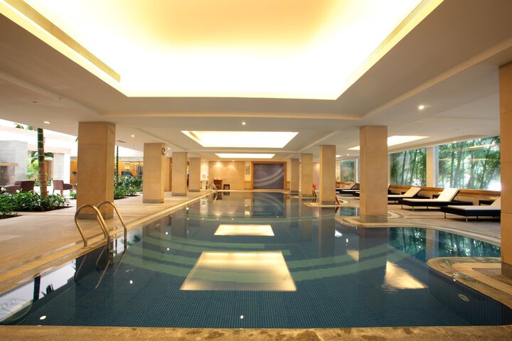Pool Hotel