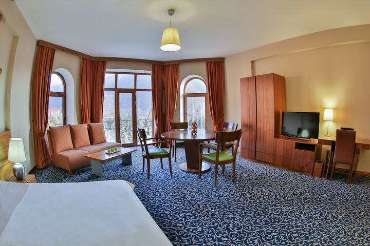 Room 19 of 65