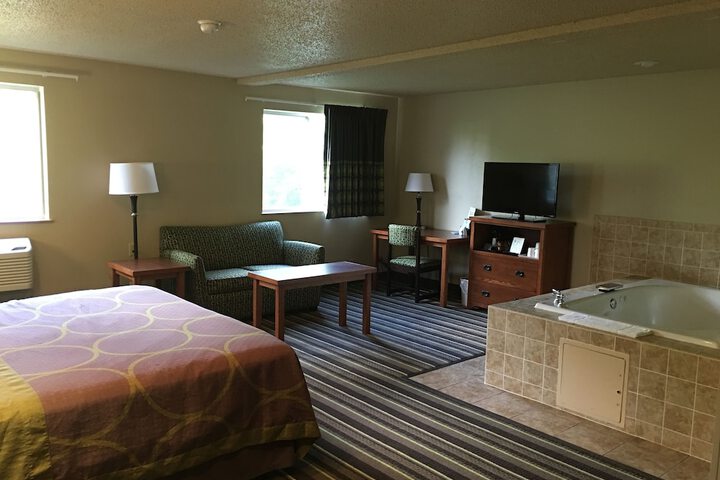 1 King Bed (9 of 9)