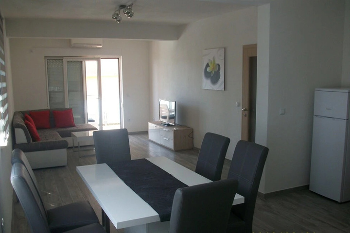 Room 2 of 14