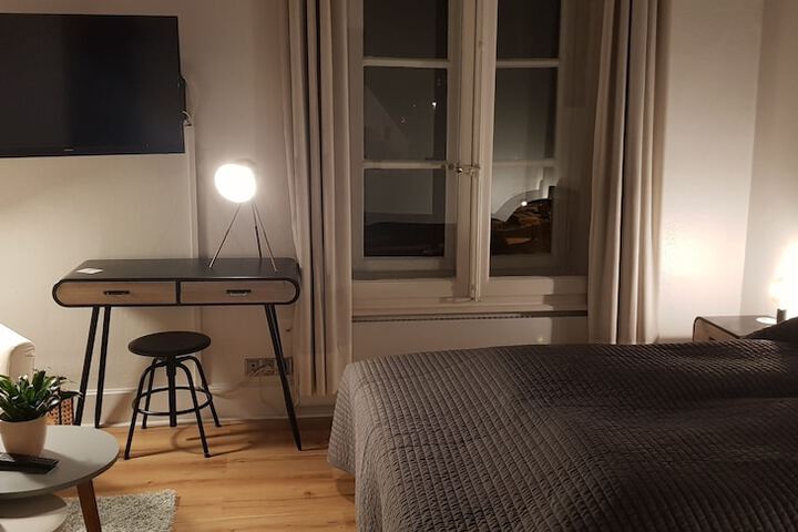 Room 7 of 28