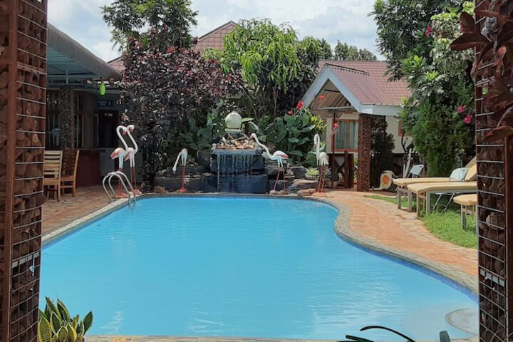 Pool 2 of 8