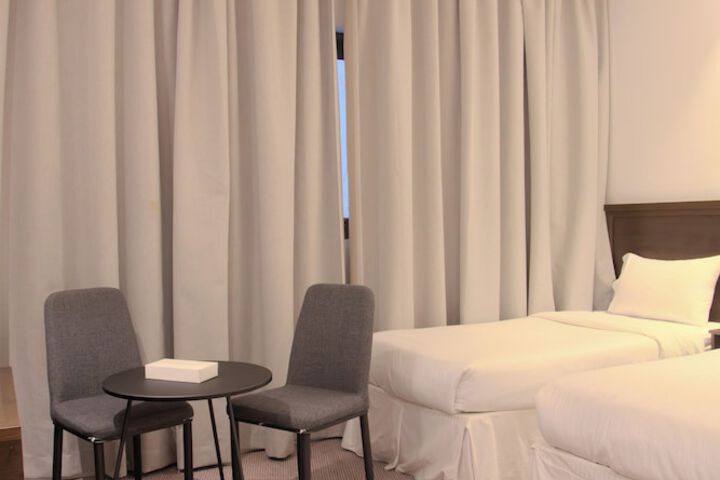 Room 5 of 15