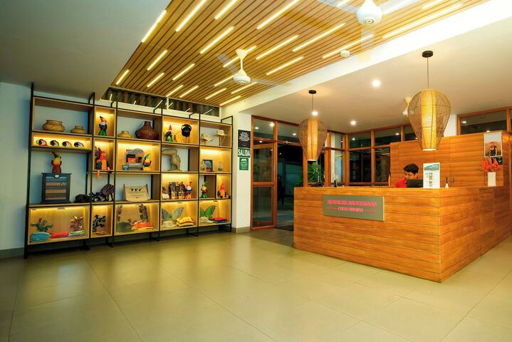 Hotel Interior 6 of 146