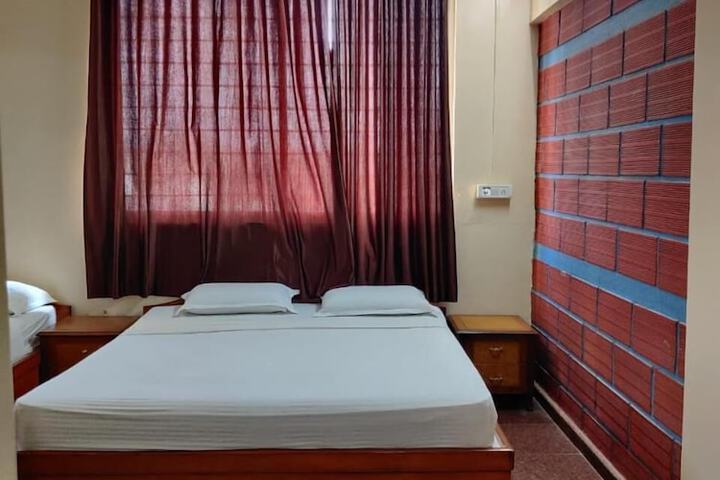 Room 35 of 69