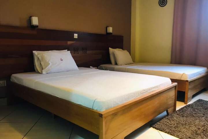 Room 14 of 64