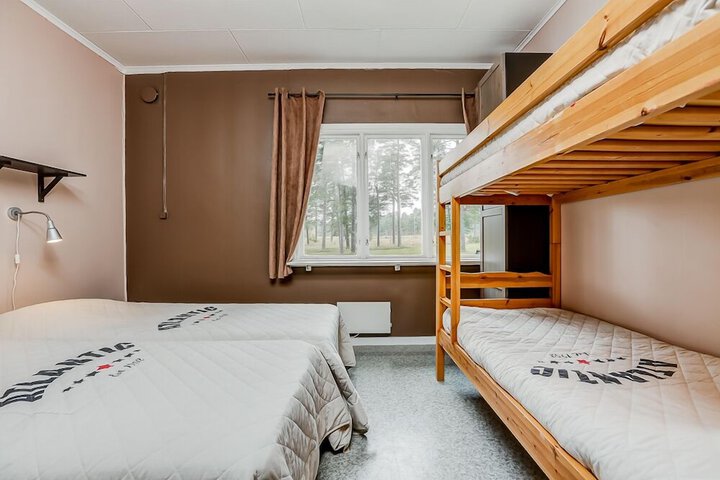 Room 13 of 38