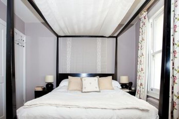 Room 7 of 19