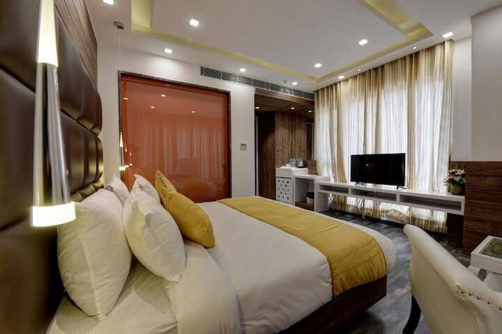 Room 15 of 41